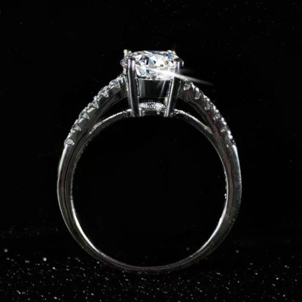 NEW 925 STERLING SILVER DIAMOND ENGAGEMENT RING, CUTE RING, SHINY RING. - Picture 5 of 6